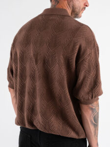 Polo comoda in maglia lavorata a mezza manica W85905 Coffee3 (1)