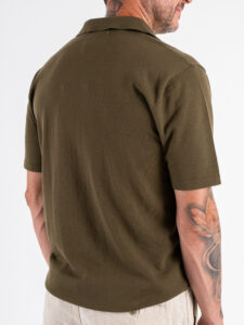 Polo in maglia con collo a V AJ779 Army Green (1)
