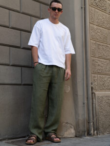 ESTASI Pantalone over in lino con gamba larga ed elastico in vita VINICIUS Militare (2)