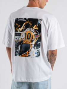 INDEPENDENT REPUBLIC T-shirt boxy fit con stampa FOOTBALL KING Bianca (3)