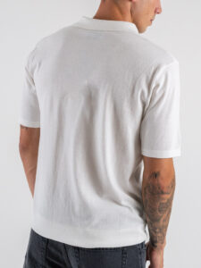 Polo in maglia con collo a V AJ779 White (2)