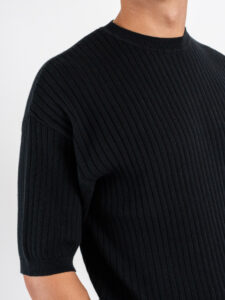 T-shirt girocollo in maglia a coste larghe 85883 Black (4)