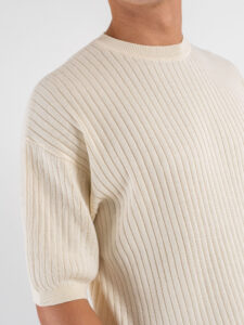 T-shirt girocollo in maglia a coste larghe 85883 Ivory White (2)
