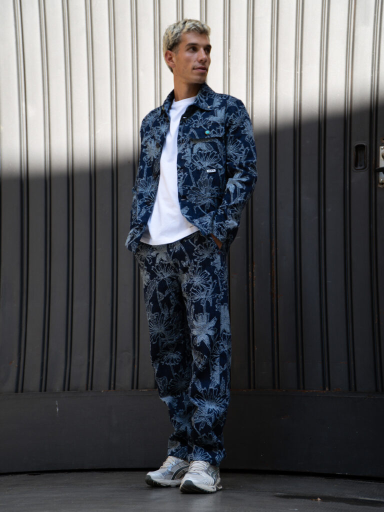 BERNA Giacchetta over floreale in jeans con ricami 252127 1 1 Outfit