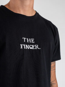 BERNA T-shirt in cotone a con stampa sul retro THE FINGER 252310 Nera (5)