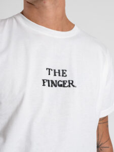 BERNA T-shirt in cotone a con stampa sul retro THE FINGER 252310 Panna (1)