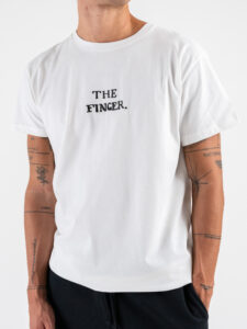 BERNA T-shirt in cotone a con stampa sul retro THE FINGER 252310 Panna (2)