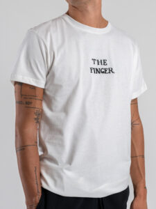 BERNA T-shirt in cotone a con stampa sul retro THE FINGER 252310 Panna (5)