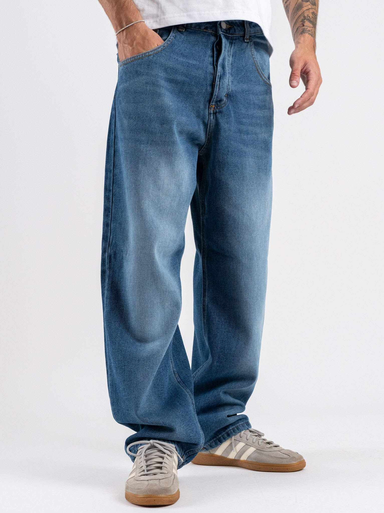 Jeans baggy slavato 180 Azzurro Prezzo 46,99€ Estasi Fashion