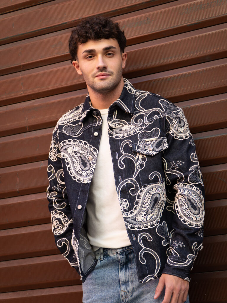 PXP GiacchettaCamicia in jeans con ricami a contrasto 2593505 Blu 3 1 Outfit