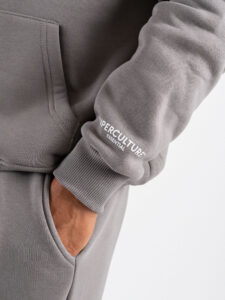 SUPERCULTURE Felpa cappuccio con marsupio boxy fit DENNIS-Z Ferro (3)