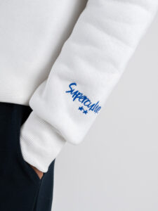 SUPERCULTURE Felpa girocollo felpata con ricamo e stampa Spritz in St Moritz A1369 White (5)