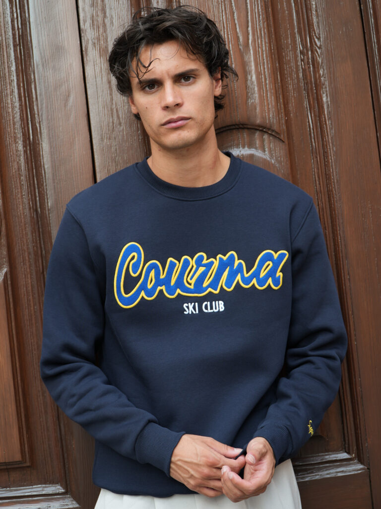 SUPERCULTURE Felpa girocollo felpata con ricamo in maglia Courma Ski Club A1319 Blu 2 1 Outfit