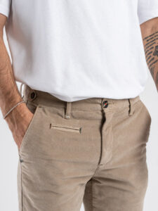 BERNA Pantalone chinos in velluto microlavorato 252136 Coloniale (2)
