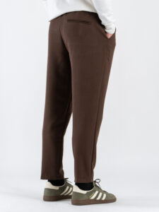 ESTASI Pantalone chinos morbido in poliviscosa con coulisse e bottone in vita MBAPPE’ INV Cioccolato (4)