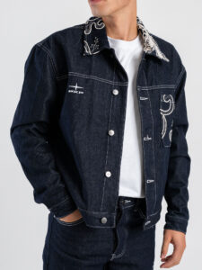 PXP GiacchettaCamicia in jeans cropped con ricami a contrasto 2593014 Blu (2)