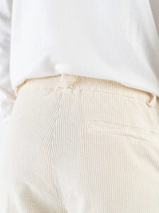 ESTASI Pantalone comodissimo in velluto a costine con pinces ed elastico in vita BECKHAM VEL Panna5