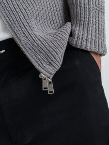 GIANNI LUPO Cardigan con zip e toppe sulle maniche GL35241 Light Gray (9)