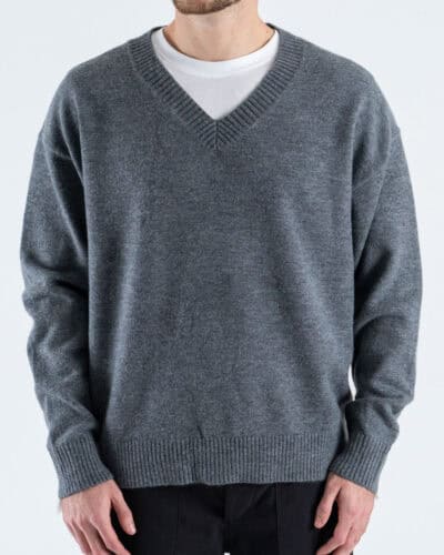 Maglione regular in misto lana con scollo a V 86202 Dark Grey