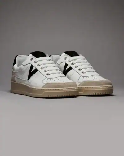V2 Sneakers in pelle bianca con V a contrasto nero e tallone in camoscio beige SUCOLNE Bianco/Nero