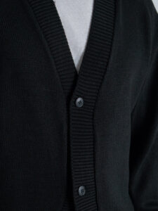 Cardigan crop misto lana con scollo a V e bottoni Nero (4)