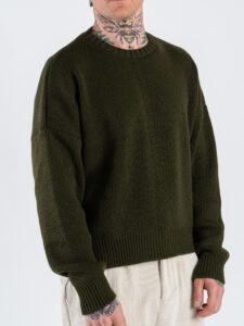 ESTASI Maglione girocollo regular crop NADAL Militare (3)