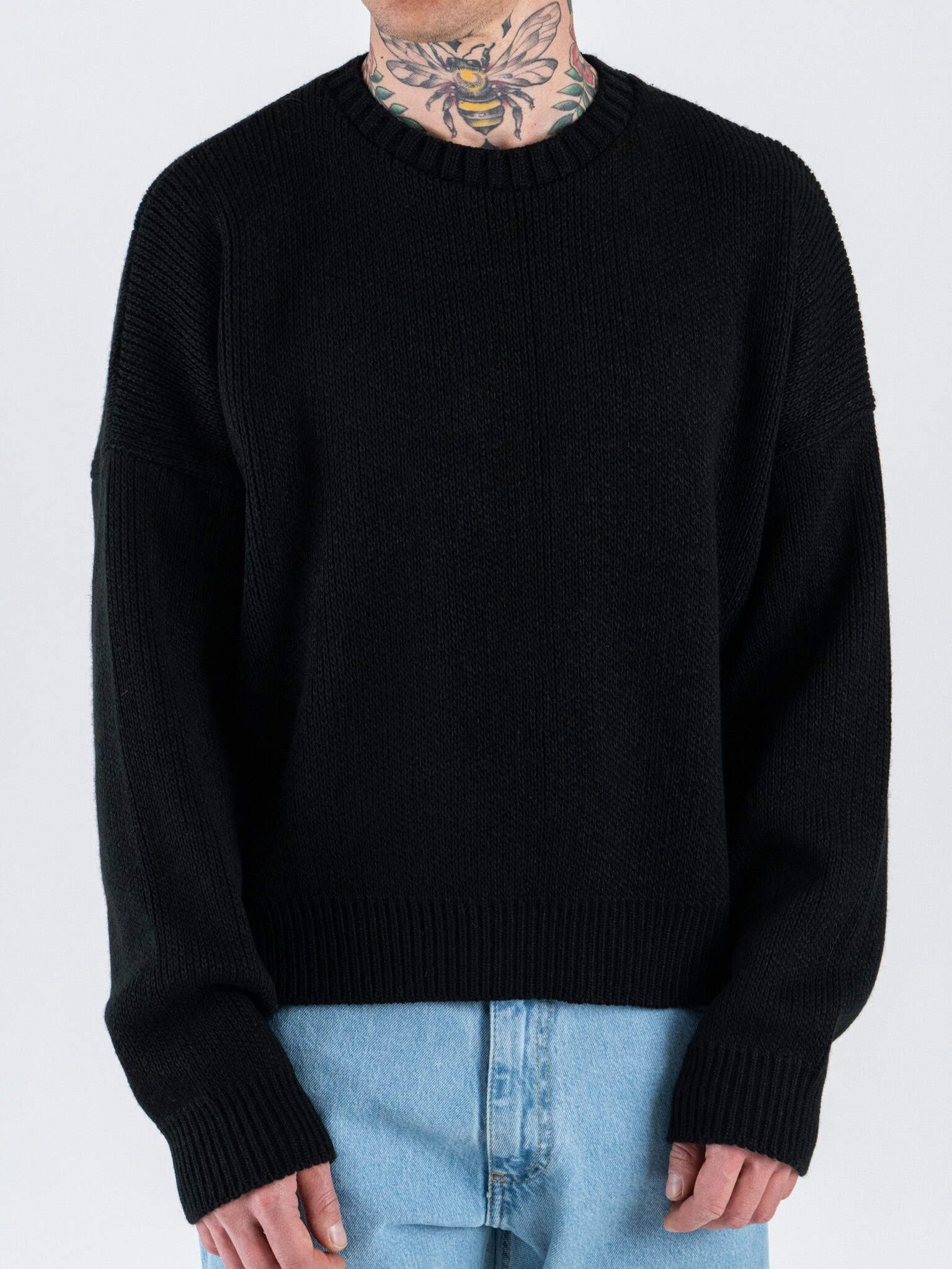 ESTASI Maglione girocollo regular crop NADAL Nero