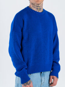 ESTASI Maglione girocollo regular crop NADAL Royal (3)