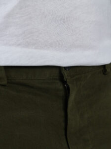 ESTASI Pantalone loose fit in cotone con elastico in vita BAGGIO Verde (3)