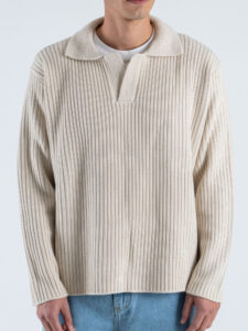 Polo over misto lana con scollo a V a coste 2593 Sabbia (3)