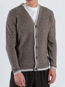 SEINSE Cardigan regular con bottoni e rifiniture a contrasto MI3042SS Fango1