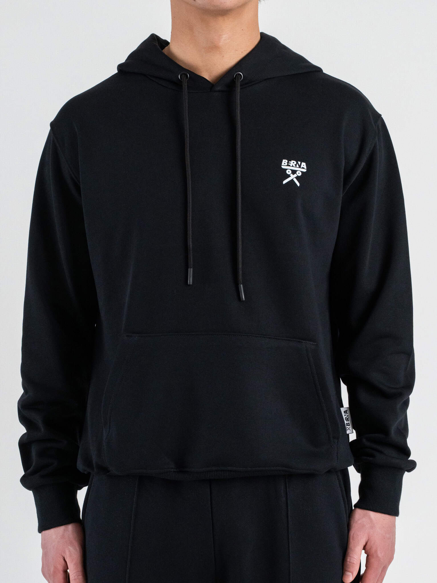 BERNA Felpa regular in cotone leggero con cappuccio 261052 Nero