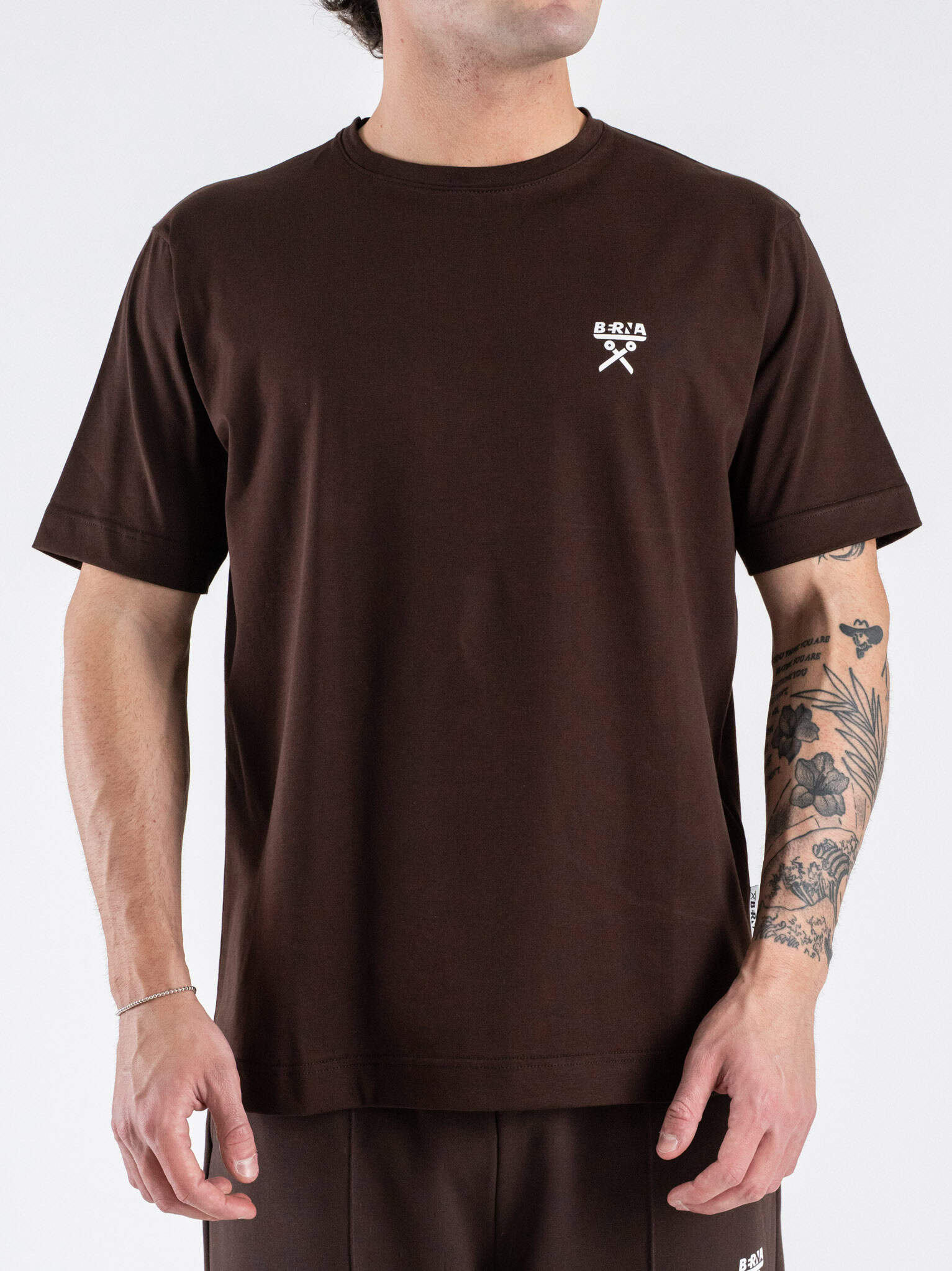 BERNA T-shirt basic over a mezza manica con logo sul cuore 261061 Moro
