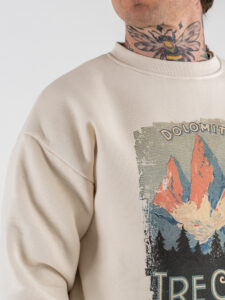 BL11 Felpa regular girocollo in cotone con stampa DOLOMITI Beige (4)