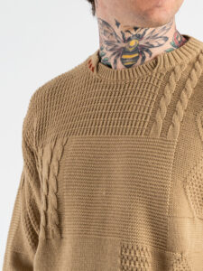 BL11 Maglia intarsio girocollo regular BITRITTO Camel (3)