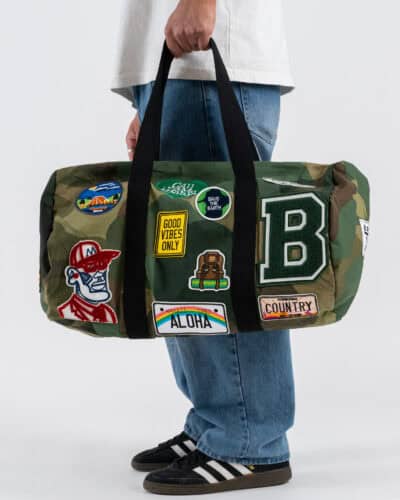 BERNA Borsone fantasia camouflage con patch colorate 261257 Militare