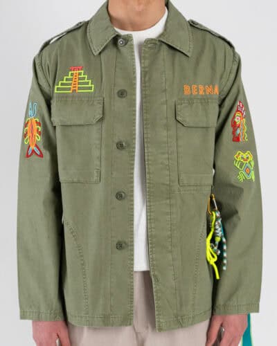 BERNA Camicia over con ricami aztechi fluo 261226 Verde