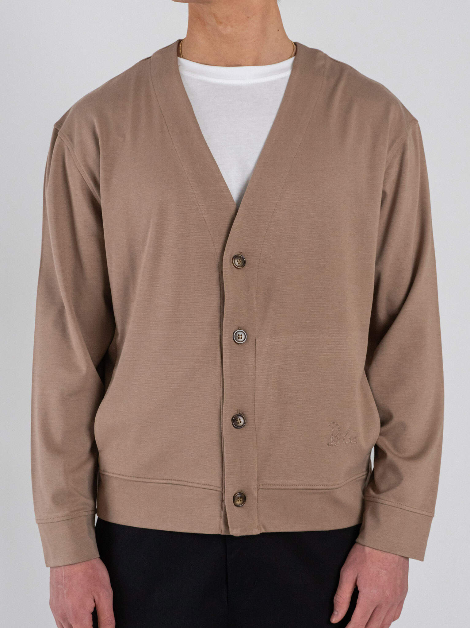 BL11 Cardigan croppato con scollo a V e bottoni 43FE318 Beige