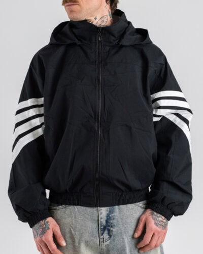 Giubbino over croppato in tessuto tecnico con cuppuccio ed elastico sul fondo 6018 Black