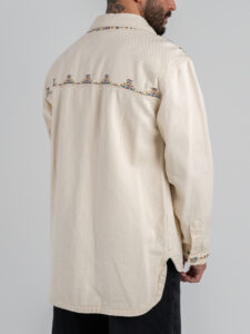 IMPERIAL Camicia regular con tasche e ricami colorati C84063P001 Sabbia (6)