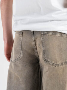 Jeans balloon con slavature sabbiate e cuciture in evidenza 537 Black (7)