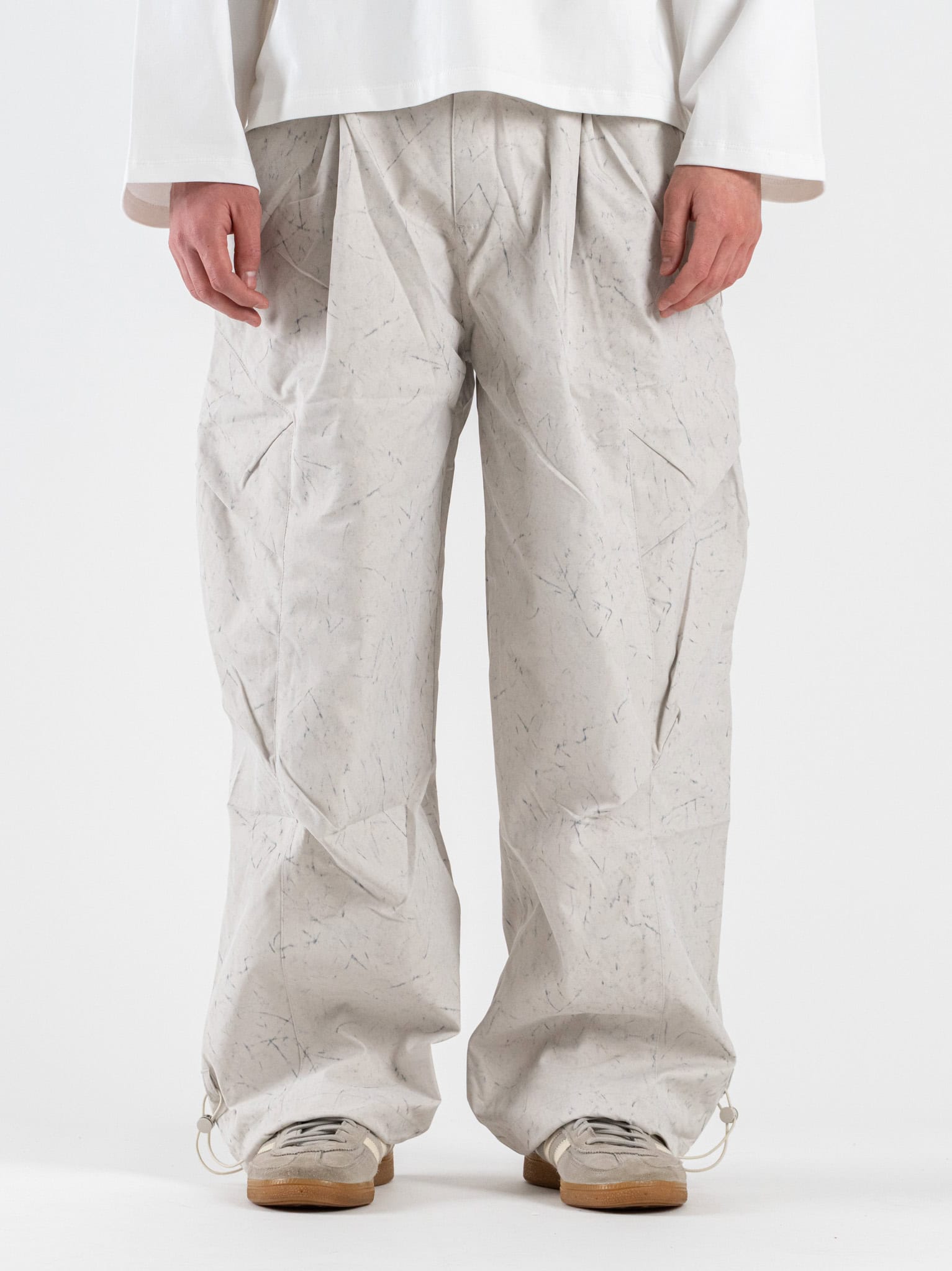 Pantalone balloon in tessuto tecnico con coulisse in vita e pences 7003 Beige