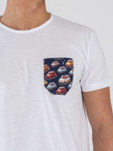 V2 T-shirt basica con taschino fantasia 500 TUBIT15 Bianca (4)