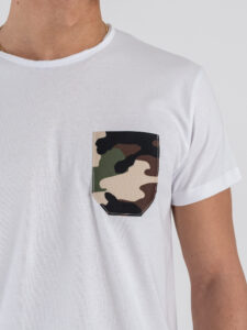 V2 T-shirt basica con taschino fantasia mimetica TUBIT26 Bianca (4)