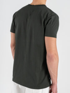 V2 T-shirt basica con taschino fantasia onde colorate TUMIL21 Militare (5)