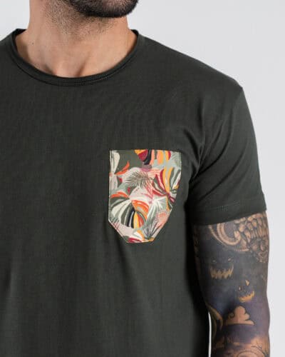 V2 T-shirt basica con taschino floreale TUMILT14 Militare