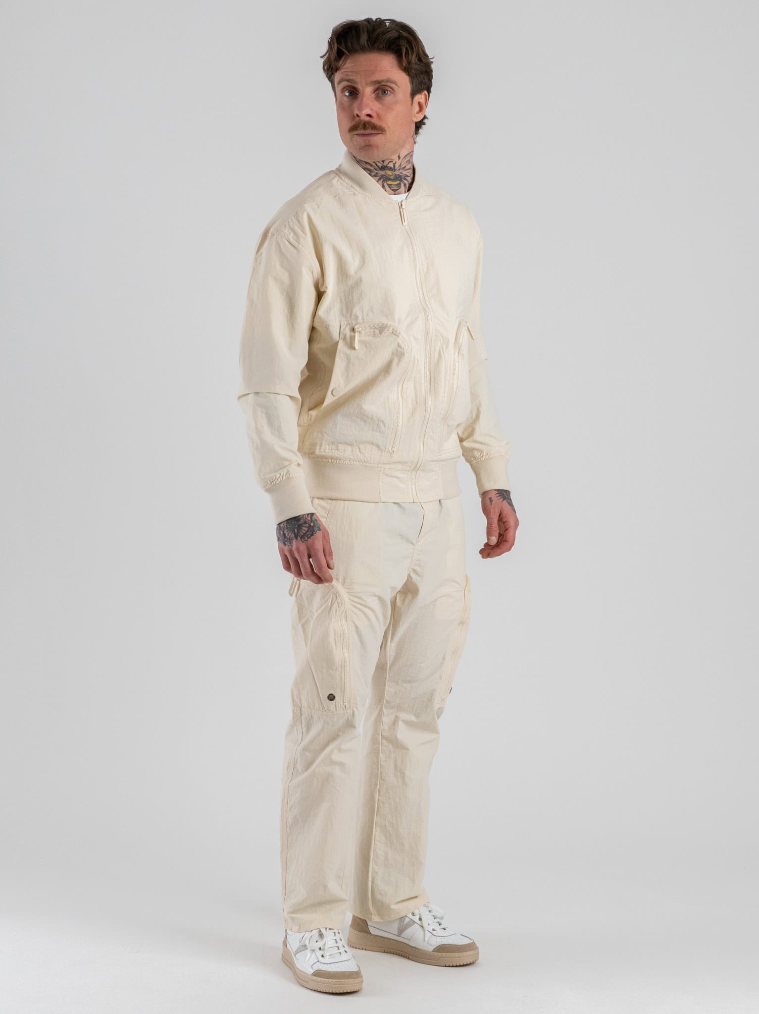 Coordinato con Bomber + Pantalone loose con tasconi laterali 2278 White