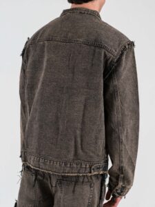 Coordinato over in cotone slavato giubbino in jeans sfrangiato + Jeans sfrangiati con tasconi 8195 Nero (6)