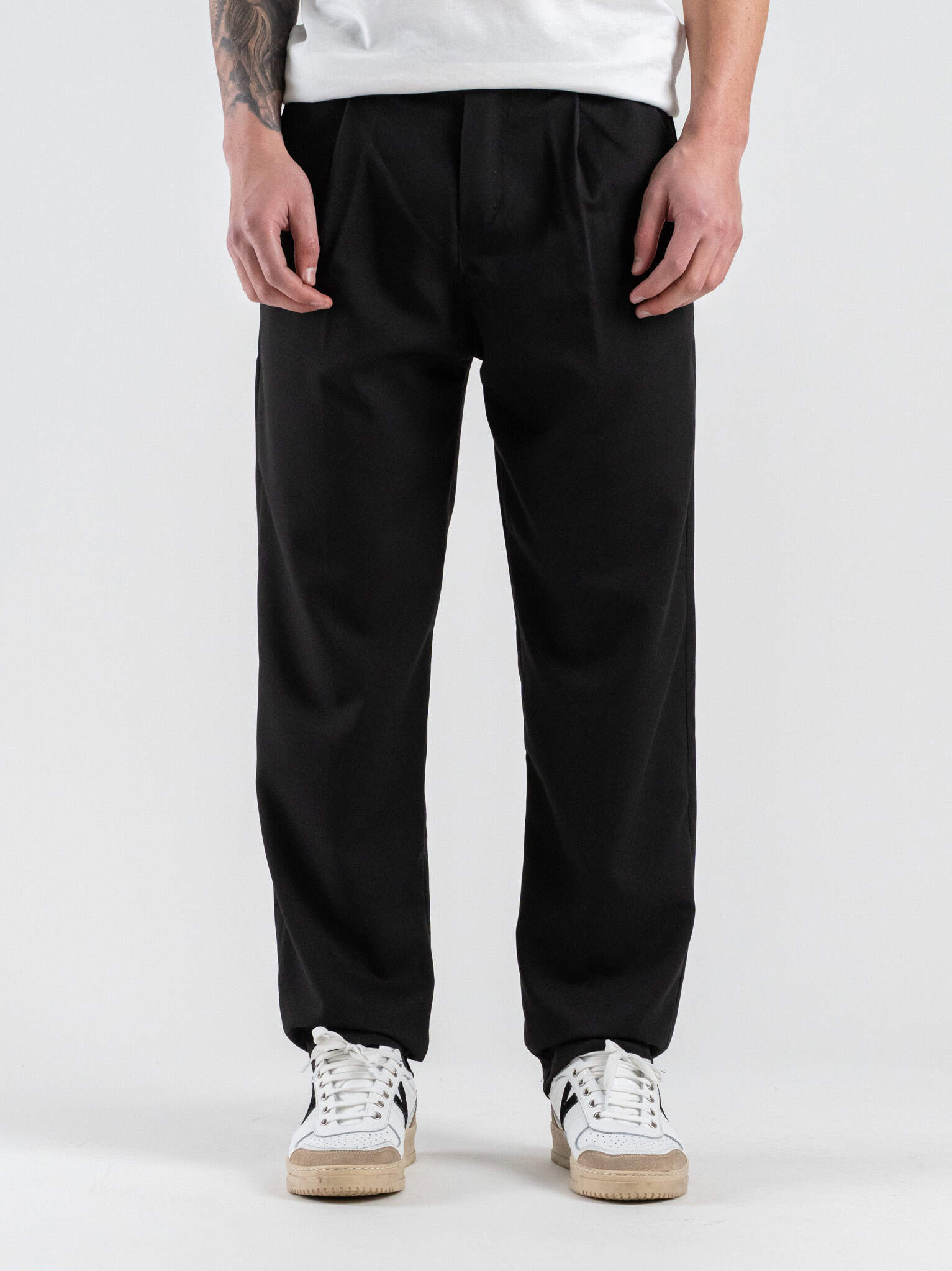ESTASI Pantalone leggero con gamba morbida ed elastico in vita SANE' EST Nero