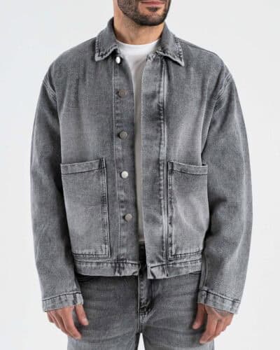 Giubbino over croppato in jeans con tasche frontali bottoni e colletto 403A